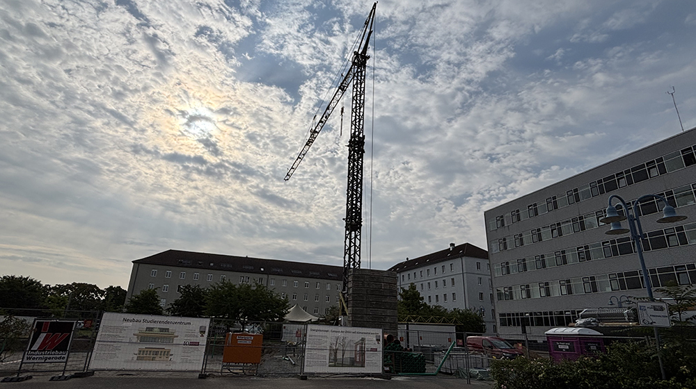 Kran auf der Baustelle Studierendenhaus
