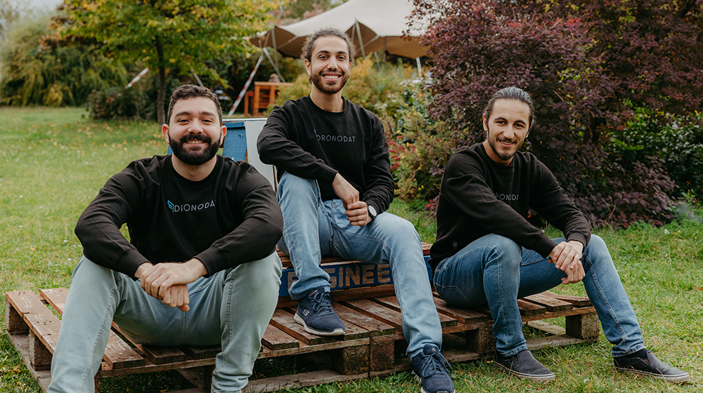 Ahmad Qadoura, Mahmoud Sarhan and Amro Al-Zoubi from Jordan have founded a company in Magdeburg. (Photo: Hannah Theile / University of Magdeburg)