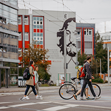 /onlinemagazin_media/Campus+Welcome+Center-height-220-width-220.jpg?rewrite_engine=fast