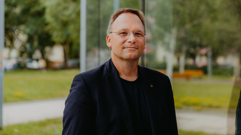 Portrait Prof. Roth (c) Anna Friese Uni Magdeburg