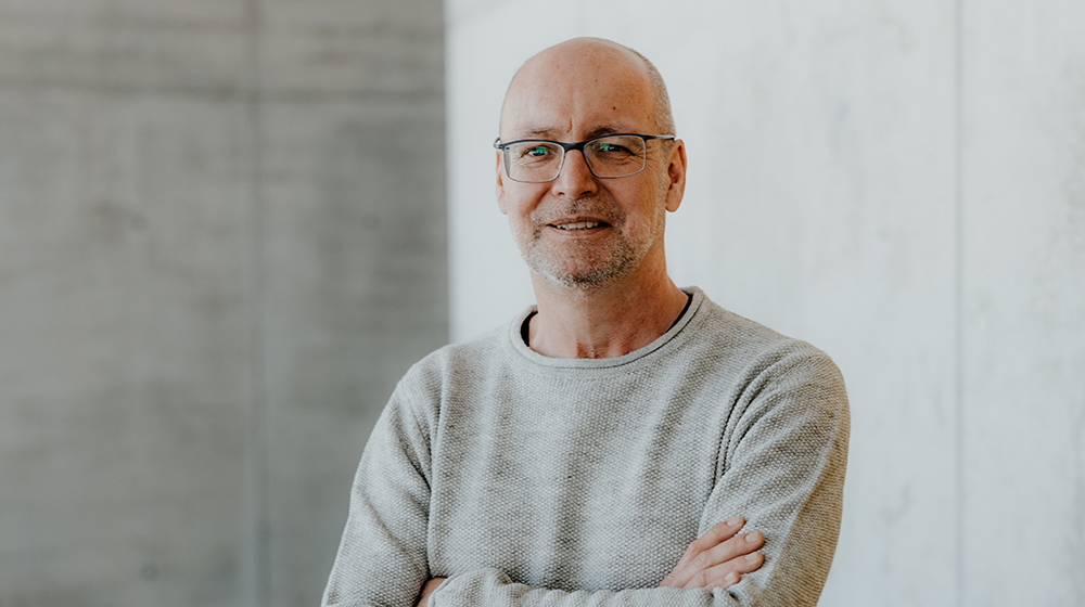 Poträt Prof. Freund (Foto: Hannah Theile/Uni Magdeburg)