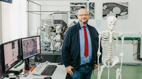Prof. Halle (c) Jana Dünnhaupt Uni Magdeburg Prof. Halle (c) Jana Dünnhaupt Uni Magdeburg